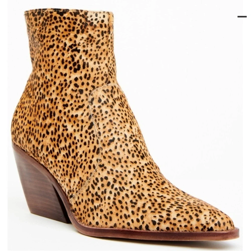 Dolce Vita Women's Volli Boots - Pointed Toe new